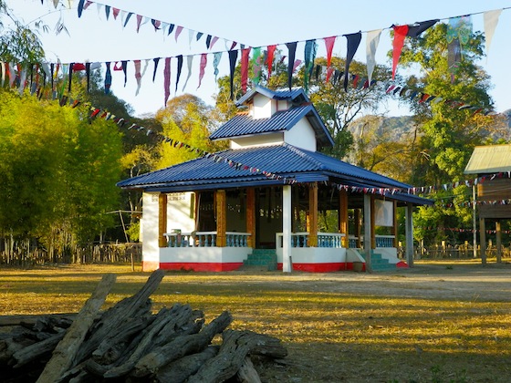 El templo se encuentra en el centro del poblado