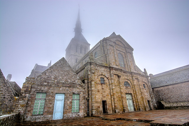 La bruma en la abadía del Monte Saint-Michel