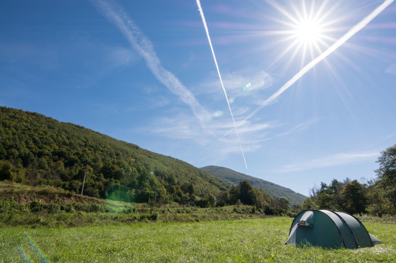 Acampada libre en el Parque Nacional de Una, Croacia