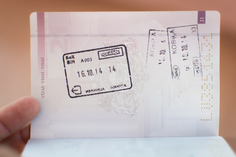 Sello de Montenegro en el pasaporte