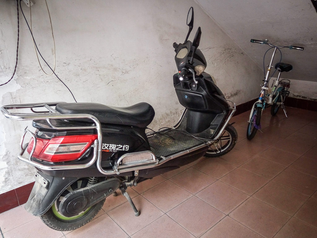 Mi moto eléctrica en China