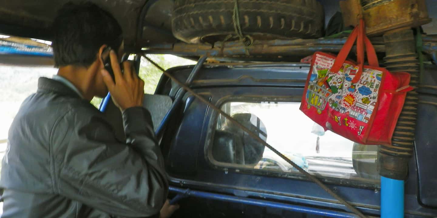 Cruzando la frontera entre Laos y Vietnam en autostop
