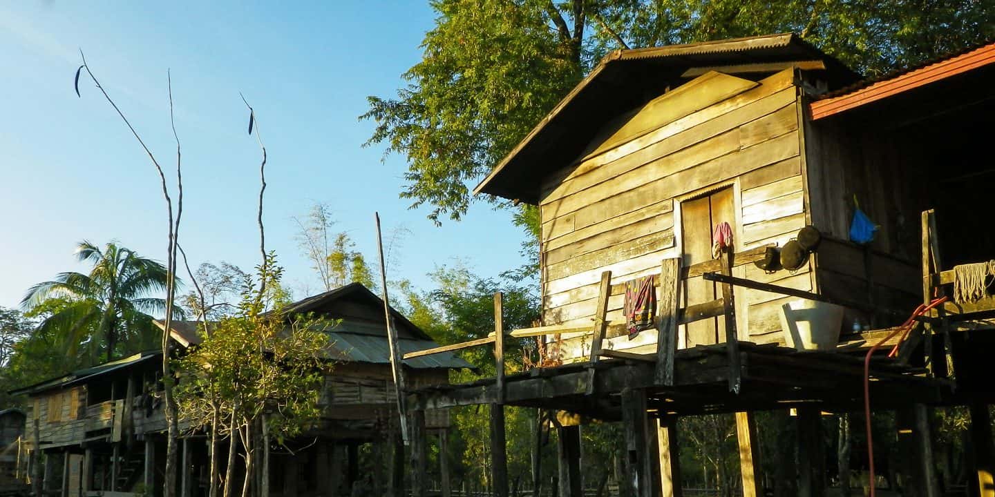 Pueblo de Ban Natane en el centro de Laos