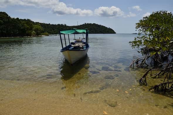 Aguas cristalinas en las playas de Ko Ta Kiev, Camboya