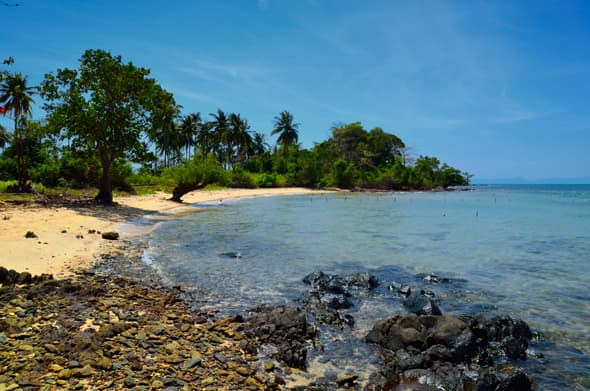 Aguas cristalinas en Koh Tonsay, Camboya