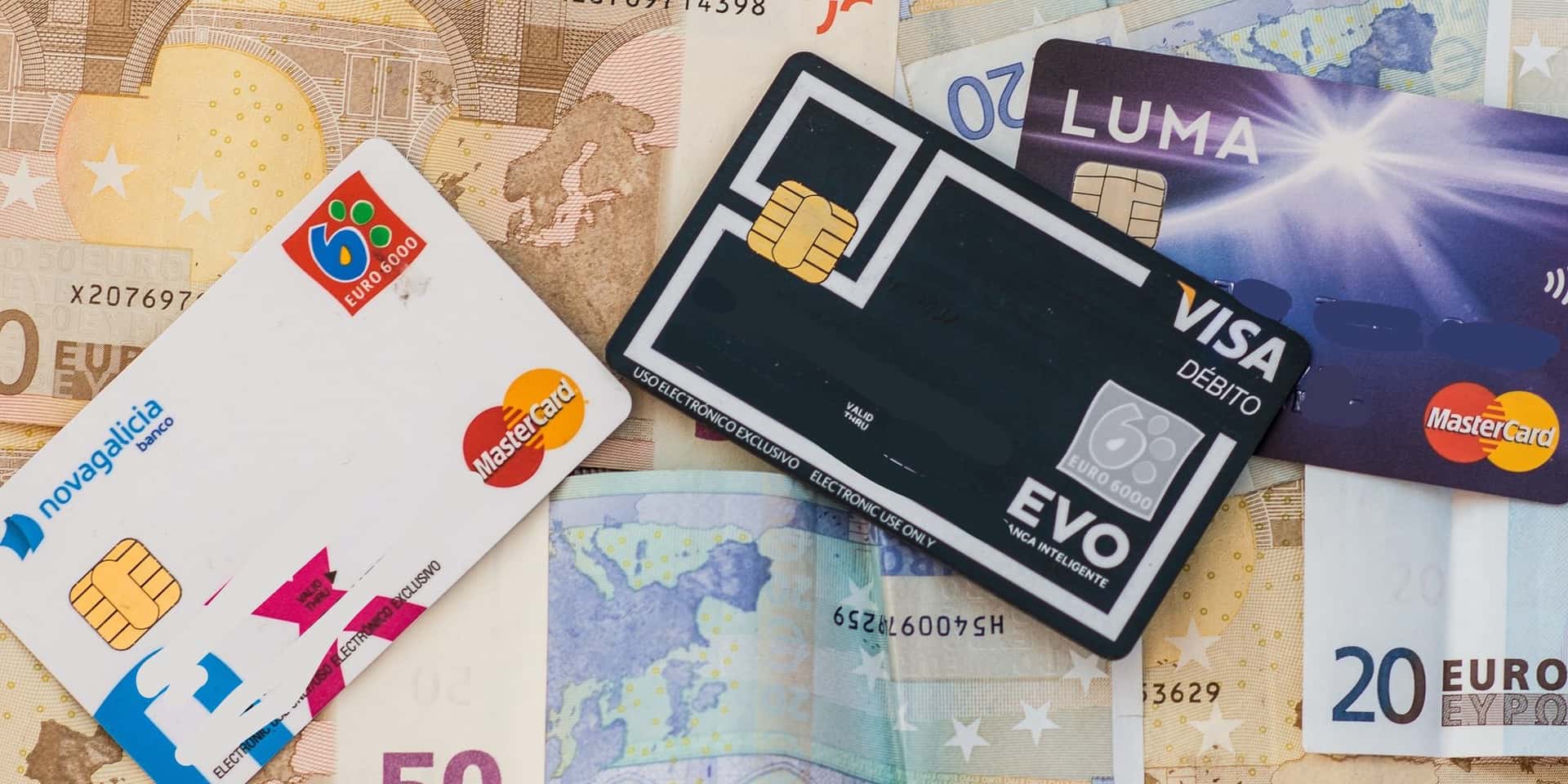 Tarjetas y dinero para viajar