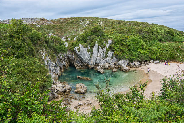 Playa Gulpiyuri, Asturias